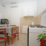 White Hill Studio-apartments *