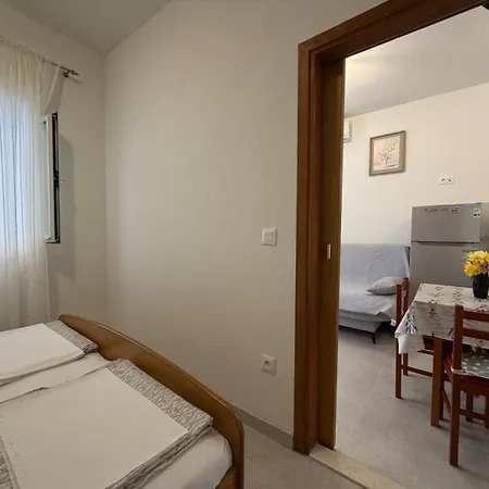 White Hill Studio-apartments Apartmán *