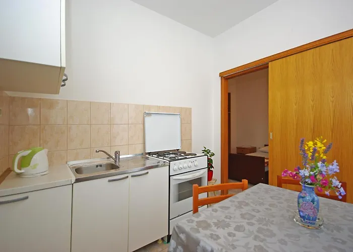 White Hill Studio-apartments Апартаменти Макарська